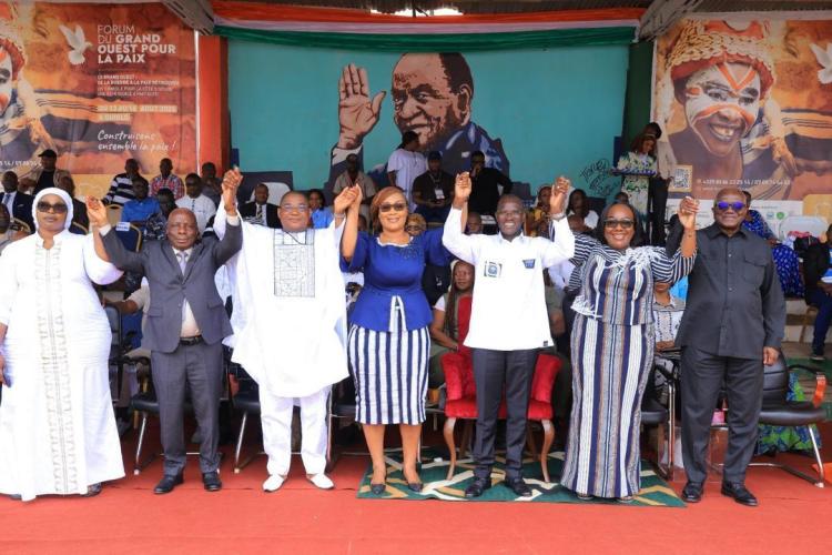 Côte d’Ivoire : clôture du forum du Grand ouest pour la paix / Anne Ouloto vante les mérites du Président Ouattara 